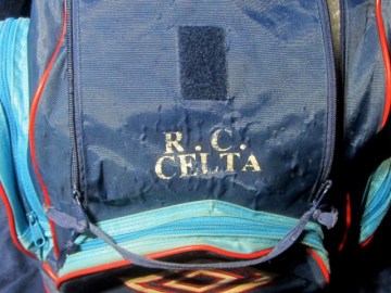 MOCHILA UMBRO REAL CLUB CELTA DE VIGO (4)